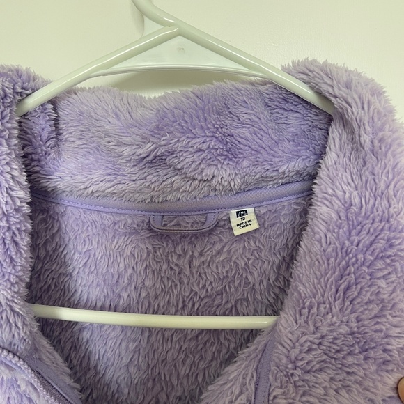 Uniqlo fuzzy zip up - Picture 3 of 5